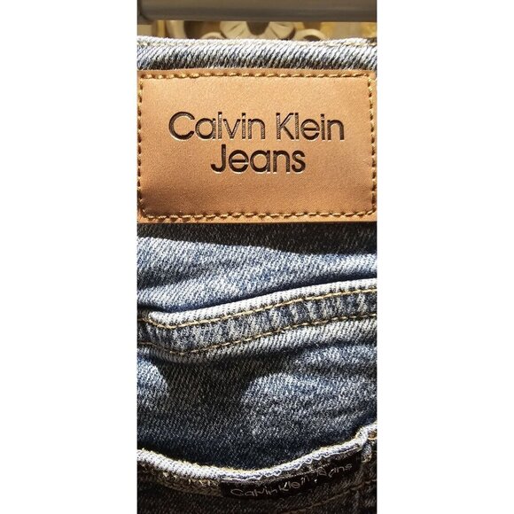 Calvin Klein Women's "Mom" Denim Jeans Size 12 High Rise Cropped Straight-Leg Bl - Picture 4 of 5